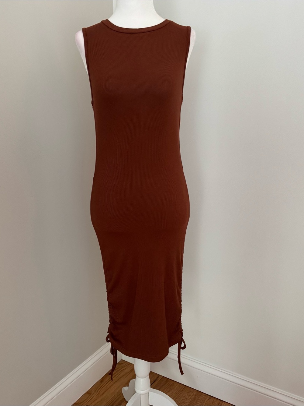 Sleeveless Ribbed Midi Dress in Brown XS
